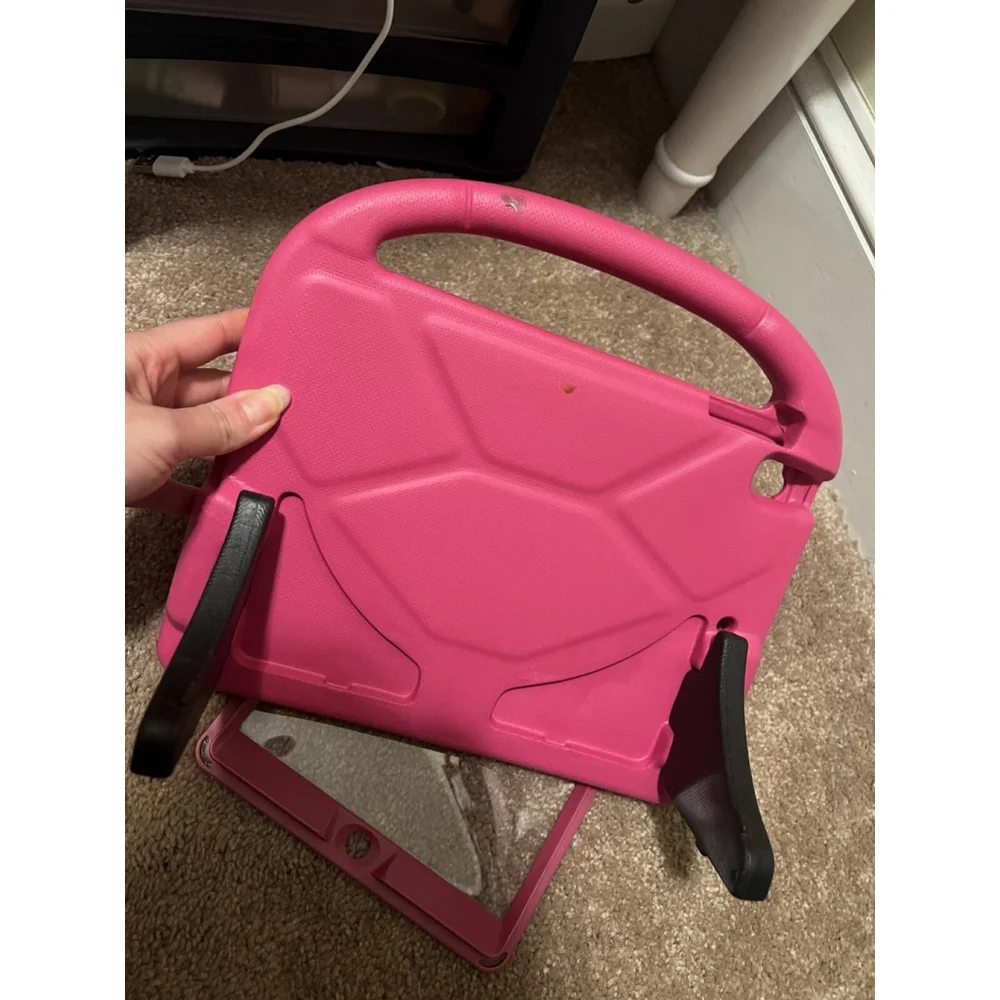 Ipad 5th /6th generation case Pink color 9.5”used